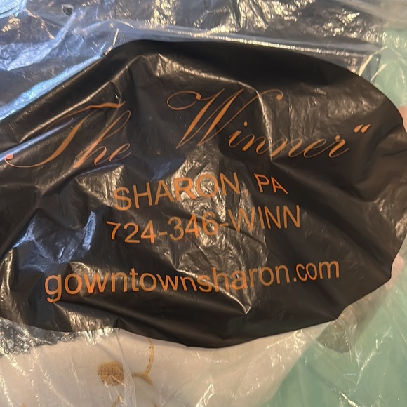 Homecoming/prom dresses - Picture 4 of 10